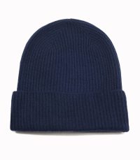 alt="Luksusowa czapka kaszmirowa granatowa damska puszysta i ciepła"