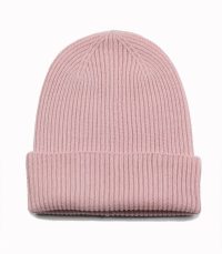 alt="Elegancka czapka kaszmirowa różowa damska puszysta i ciepła"