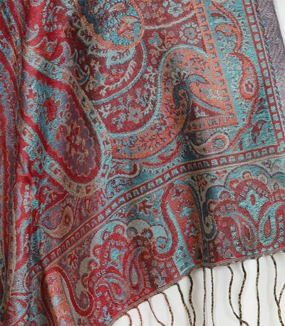Elegancki szal jedwabny czerwony z wschodnim wzorem 55x180