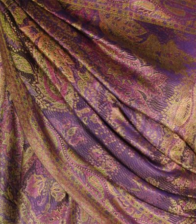 szal-z-jedwabiu-jamawar-w-kolorze-fioletowym