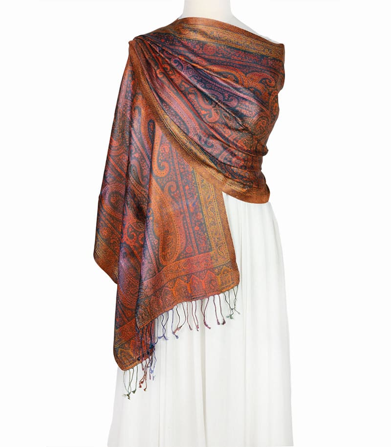 Szal jedwabny z orientalnym wzorem paisley w kolorze miedzianym 55x180