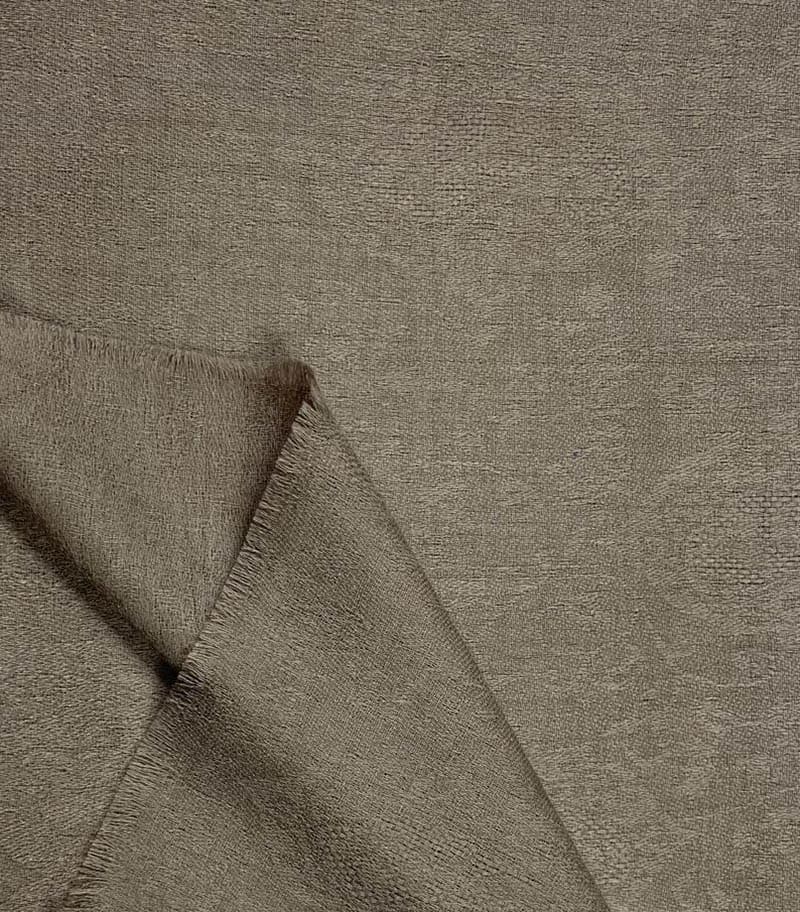 Beżowy szal z wełny naturalnej merino do eleganckiego płaszcza