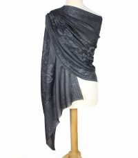 Czarny szal wełniany z merino 70x200 delikatny na ramiona do płaszcza lub sukienki