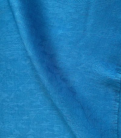 Szal z wełny merynosa z jedwabiem niebieski ze wzorem wschodnim paisley 70x200 do eleganckiego płaszcza