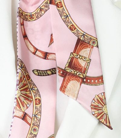 Elegancka apaszka twilly z jedwabiu włoska różowa z nowoczesnym wzorem